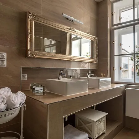 Charles Bridge Apartment