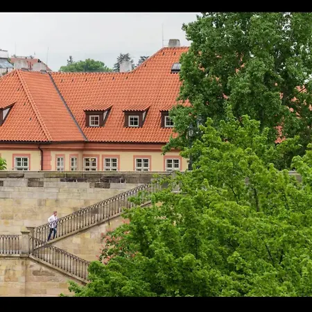 Charles Bridge Appartement *